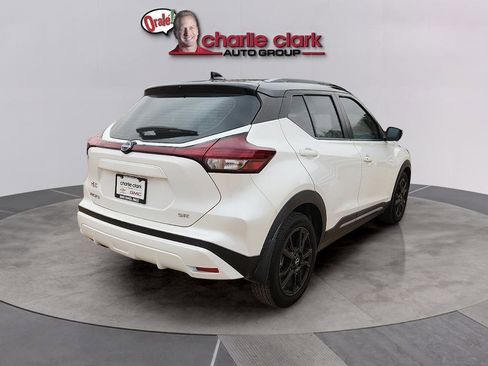 Used 2023 Nissan Kicks SR w/ SR Premium Package image 5