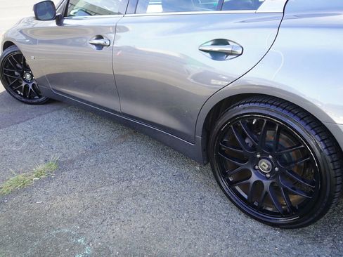 Used 2015 INFINITI Q50 Premium w/ Navigation Package RWD image 6