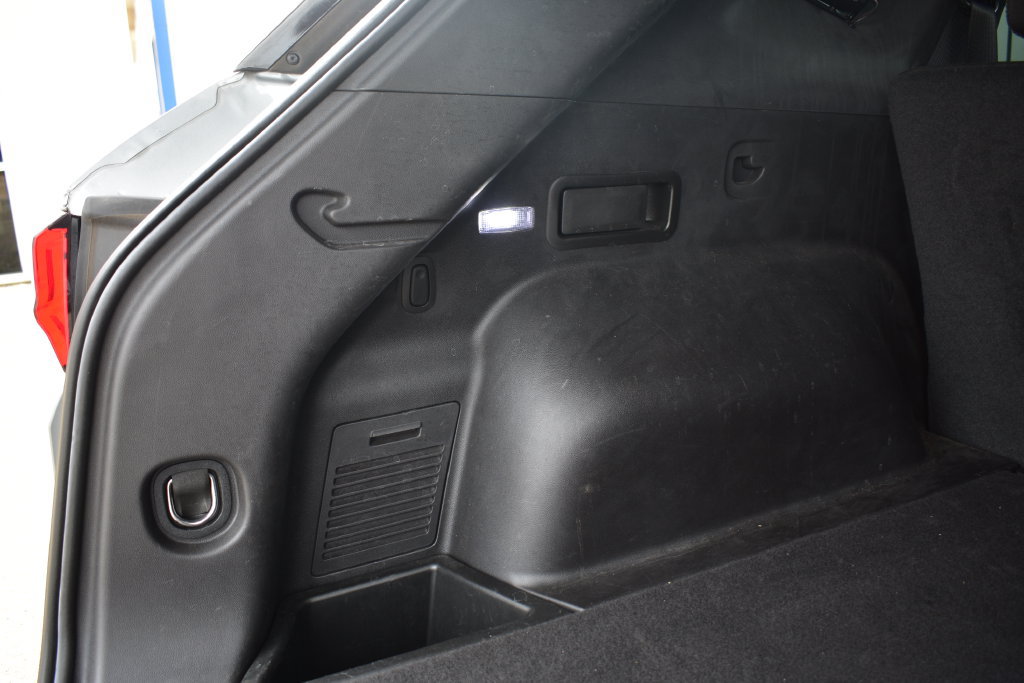 Used 2023 Chevrolet Blazer LT AWD/4WD image 23