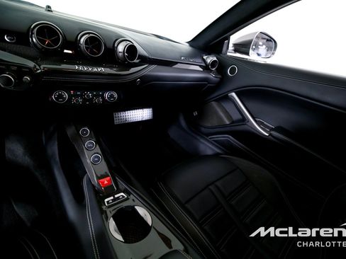 Used 2016 Ferrari F12 Berlinetta RWD image 15