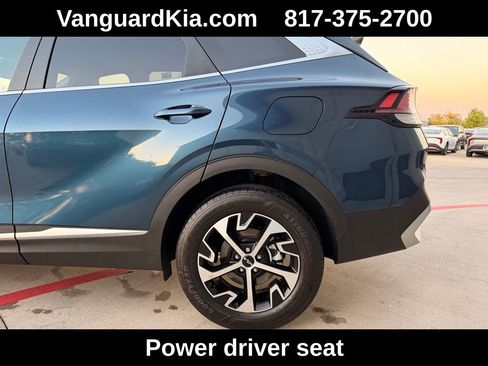 Used 2023 Kia Sportage EX image 9