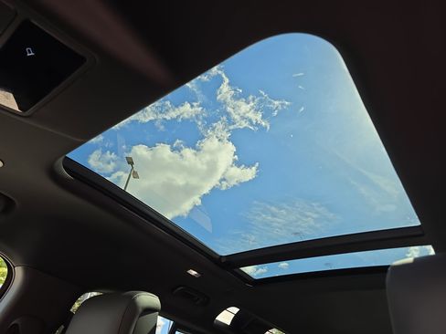 New 2026 Land Rover Defender 110 S image 29