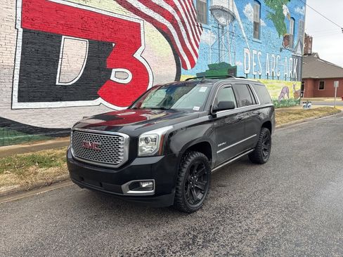 Used 2017 GMC Yukon Denali w/ Open Road Package image 2