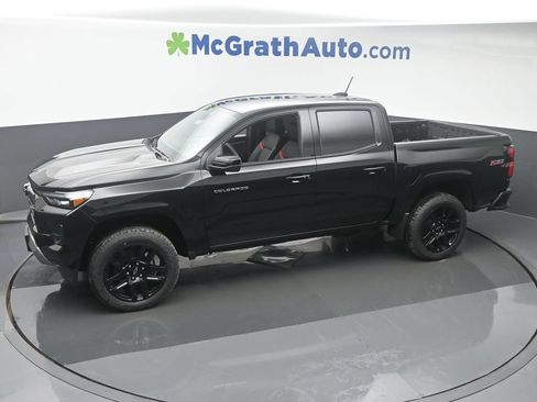Used 2025 Chevrolet Colorado Z71 w/ Z71 Convenience Package 2 AWD/4WD image 24