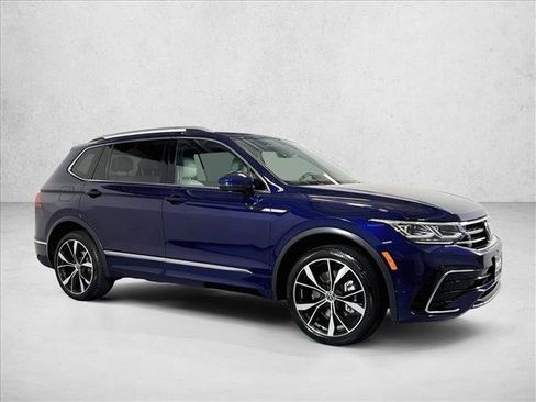 Used 2022 Volkswagen Tiguan SEL R-Line AWD/4WD image 3