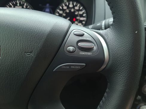 Used 2020 Nissan Pathfinder SV FWD image 27