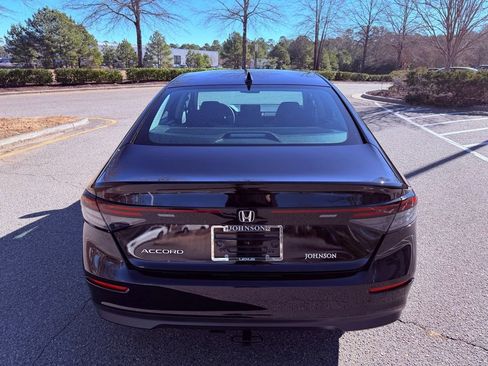 Used 2023 Honda Accord LX image 11