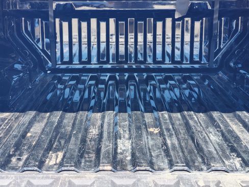 Used 2024 Chevrolet Colorado Z71 w/ Z71 Convenience Package 2 image 30