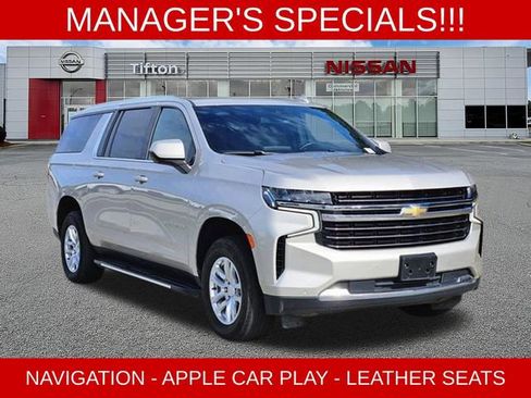 Used 2024 Chevrolet Suburban LT RWD image 1