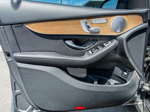 Used 2019 Mercedes-Benz GLC 300 4MATIC Coupe image 20
