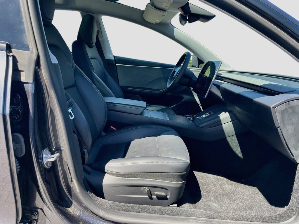 Used 2025 Tesla Model 3 Long Range RWD image 29