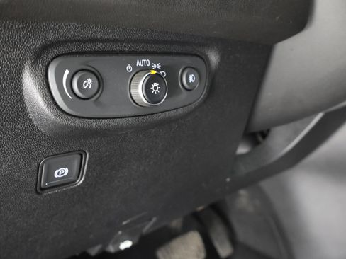 Used 2019 GMC Terrain SLT w/ Preferred Package image 44