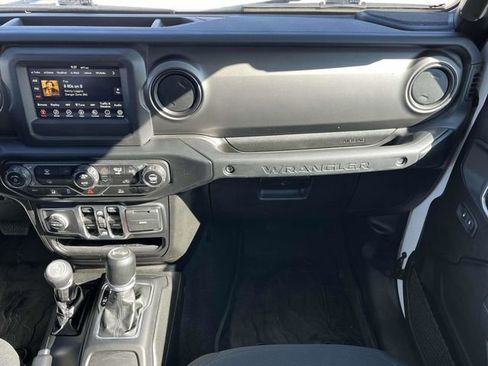 Used 2021 Jeep Wrangler Unlimited Sport image 18