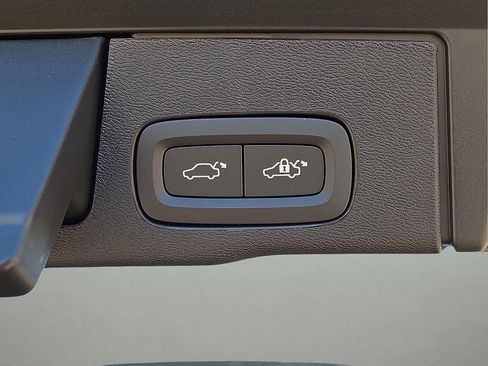 New 2026 Volvo XC60 B5 Plus w/ Protection Package Premier image 14