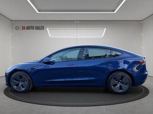 Used 2022 Tesla Model 3 Long Range image 2