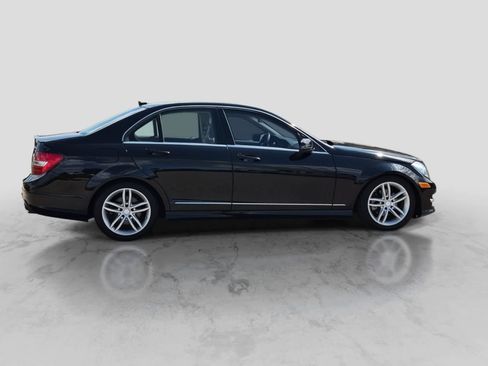 Used 2012 Mercedes-Benz C 300 4MATIC Sedan image 9
