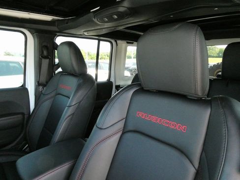 Used 2024 Jeep Wrangler Unlimited Rubicon w/ XTREMEE 35" Tire Package image 38