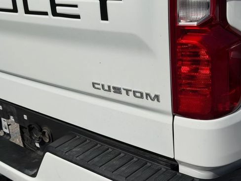 Used 2025 Chevrolet Silverado 1500 Custom w/ Turbomax Blackout Package AWD/4WD image 11