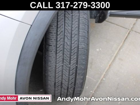 Used 2023 Nissan Rogue SV AWD/4WD image 13