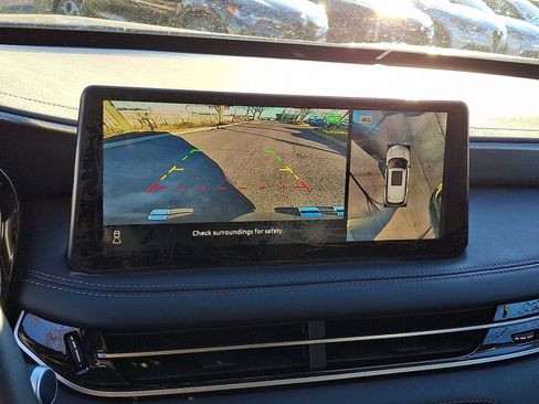 Certified 2025 INFINITI QX60 Luxe image 19