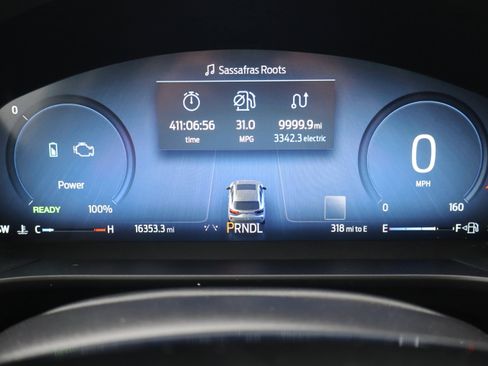 Used 2025 Ford Escape Platinum w/ Premium Technology Package image 26