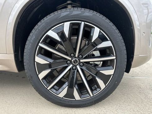 New 2026 Volvo XC90 B6 Plus w/ Protection Package AWD/4WD image 10