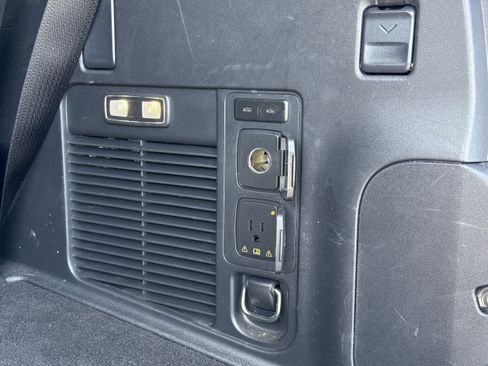 Used 2025 Ford Expedition Active AWD/4WD image 34