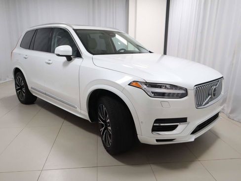Used 2025 Volvo XC90 T8 Plus w/ Protection Package Premier AWD/4WD image 7