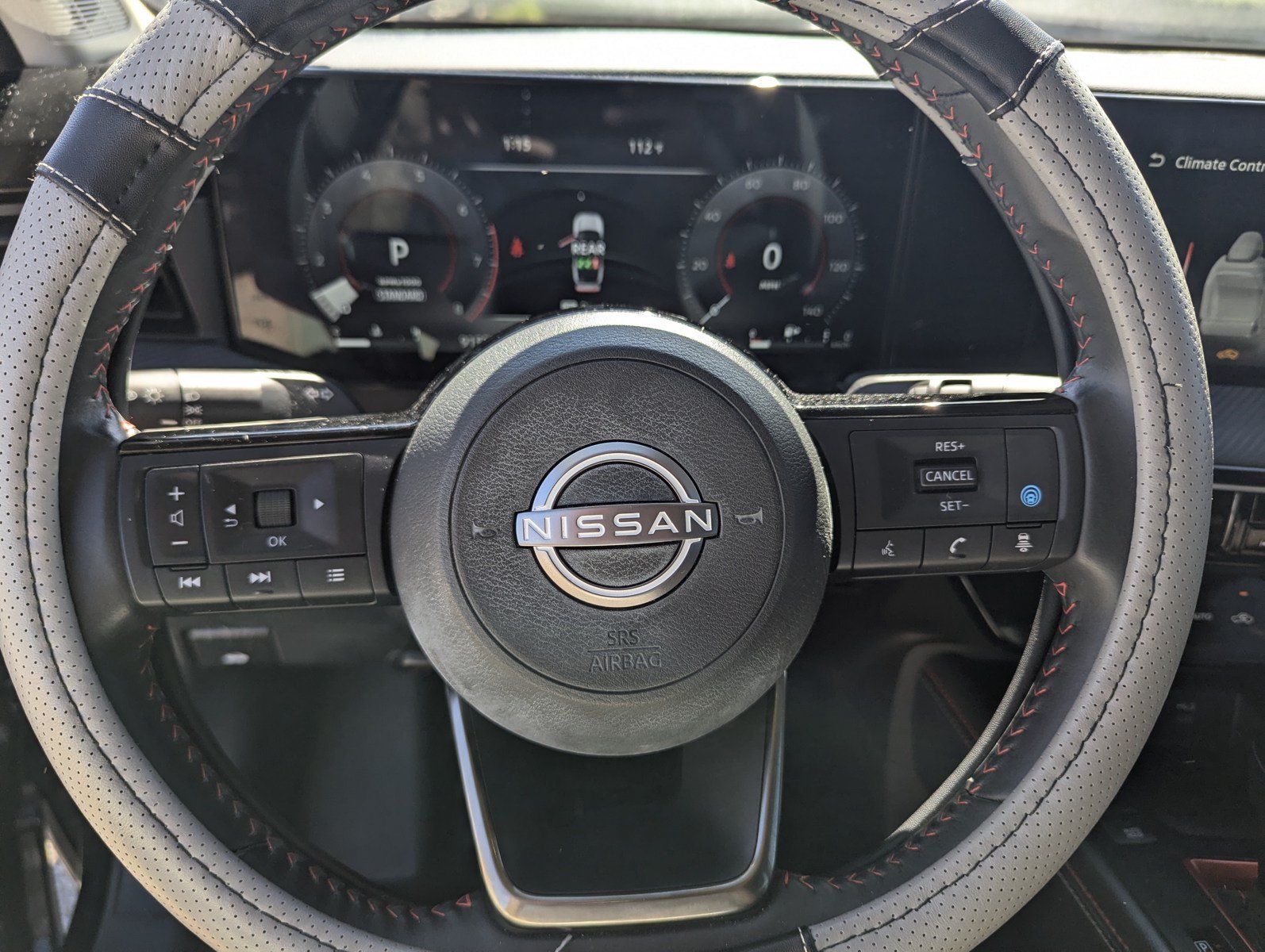 Used 2025 Nissan Kicks SR FWD image 10