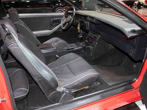 Used 1987 Chevrolet Camaro Z28 image 31