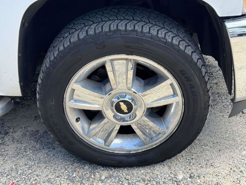 Used 2013 Chevrolet Silverado 1500 LT w/ All-Star Edition AWD/4WD image 6