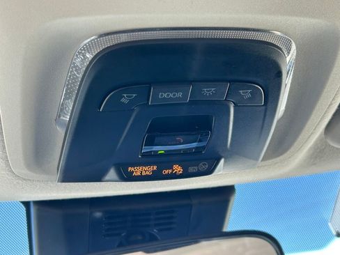 Certified 2025 Toyota Corolla LE image 18