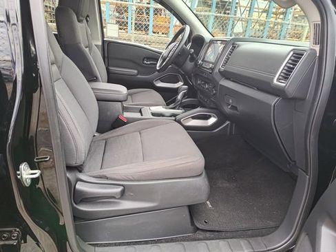 Used 2022 Nissan Frontier SV image 13