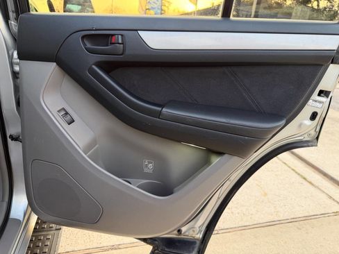 Used 2004 Toyota 4Runner SR5 image 18