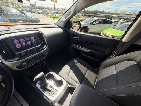 Used 2017 Chevrolet Colorado LT w/ LT Convenience Package image 18