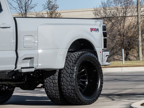 Used 2026 Ford F450 Platinum w/ Platinum Plus Package image 42