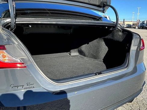 Used 2025 Toyota Camry SE image 32