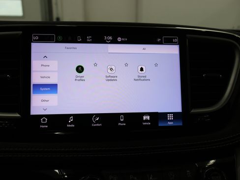 Used 2023 Chrysler Pacifica Touring-L AWD/4WD image 62