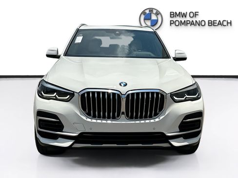 Used 2022 BMW X5 sDrive40i w/ Premium Package RWD image 2