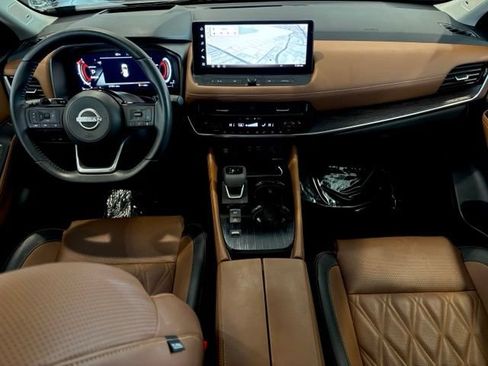Used 2024 Nissan Rogue Platinum w/ Platinum Premium Package FWD image 21