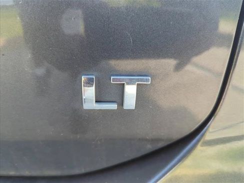 Used 2018 Chevrolet Equinox LT FWD image 18