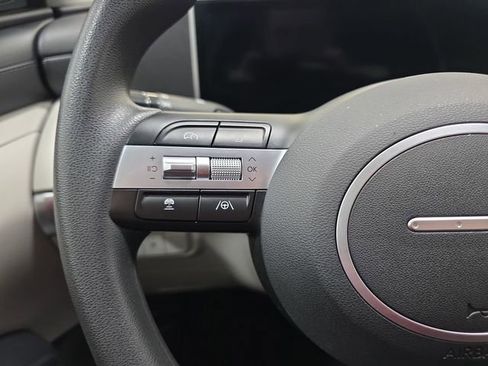 Used 2025 Hyundai Tucson SEL AWD/4WD image 16