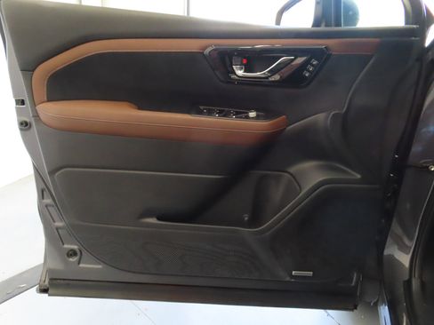 Certified 2025 Subaru Forester Touring image 12