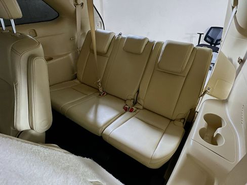 Used 2017 Toyota Highlander Limited Platinum image 29