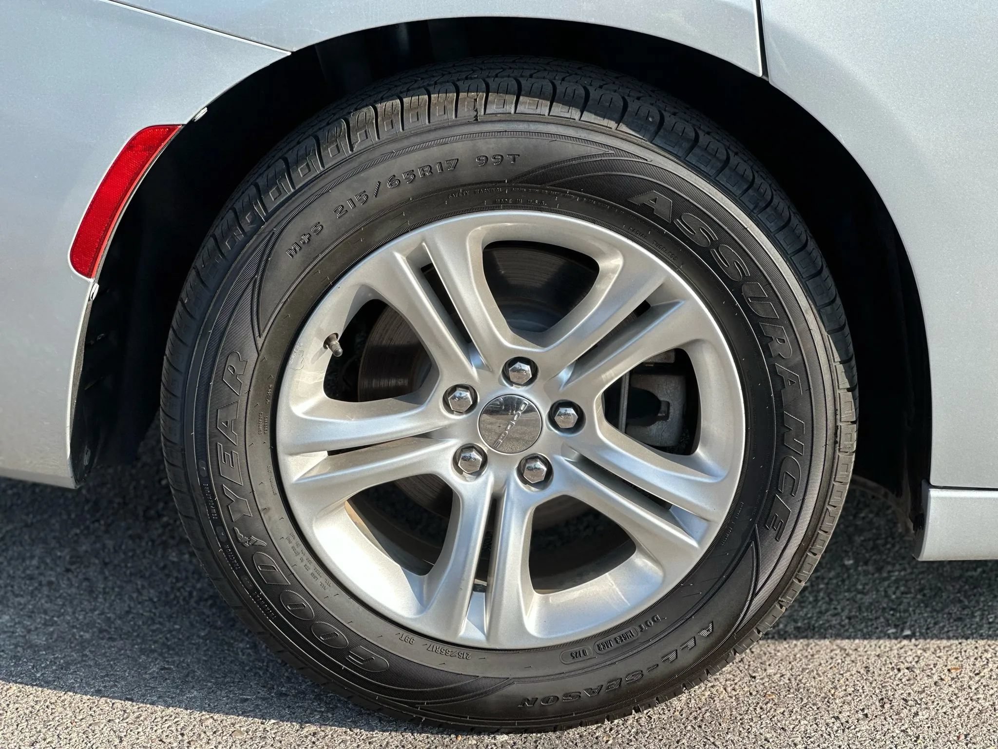 Used 2021 Dodge Charger SXT RWD image 25