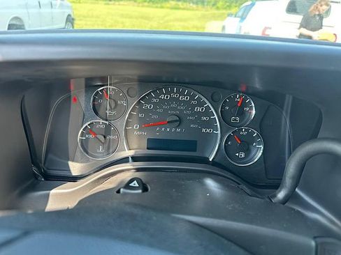 New 2025 GMC Savana 2500 w/ Enhanced Convenience Package image 19