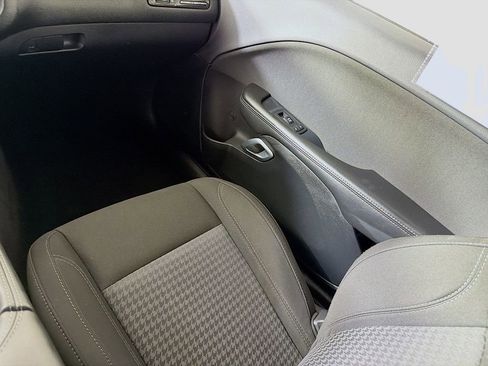 Used 2017 Dodge Challenger R/T image 22