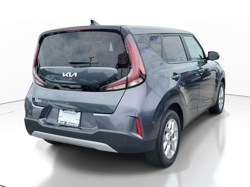 Used 2024 Kia Soul LX w/ Option Group 015 FWD image 6
