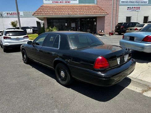 Used 2009 Ford Crown Victoria Police Interceptor image 4