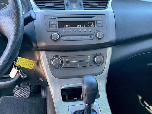 Used 2013 Nissan Sentra SR image 19